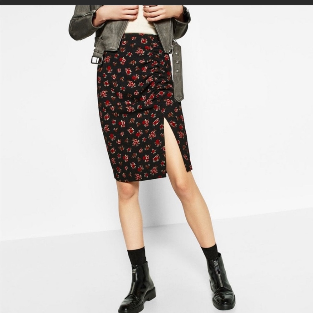 Zara Floral Pencil Skirt